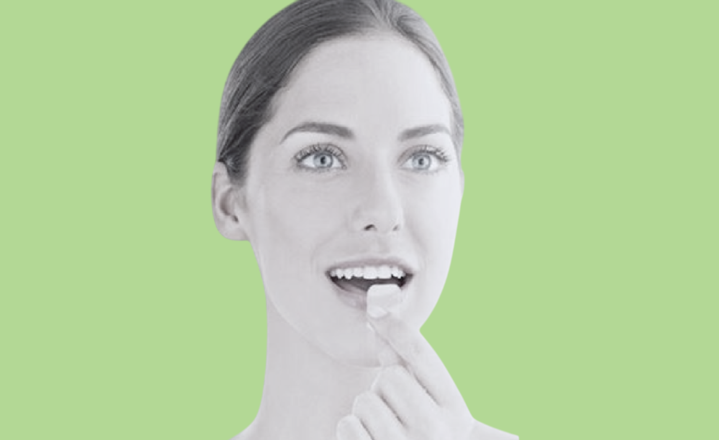 CBD Mint Strip Woman using. Strip 20mg CBD and 0mg THC shop online O-Hits